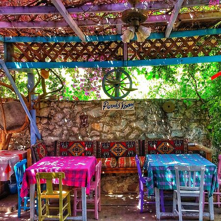 Parmis Rooms Çeşme Exteriör bild