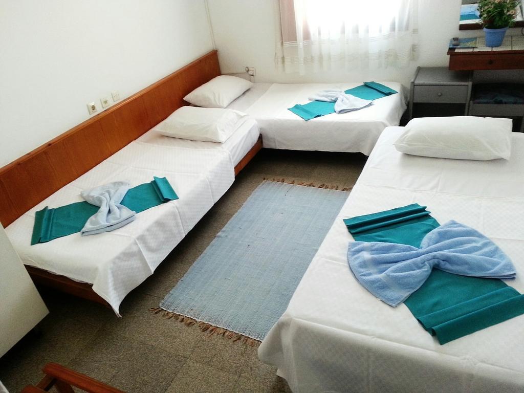 Parmis Rooms Çeşme Rum bild