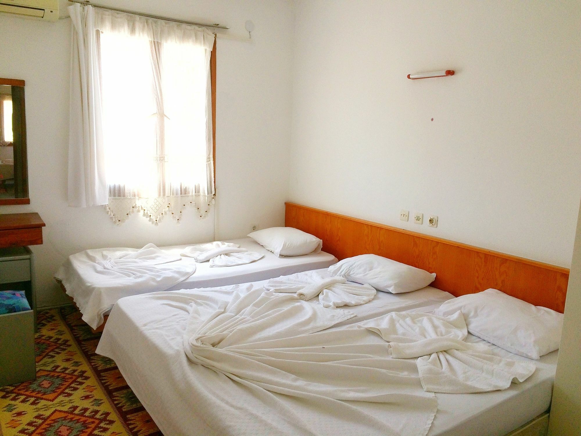 Parmis Rooms Çeşme Exteriör bild